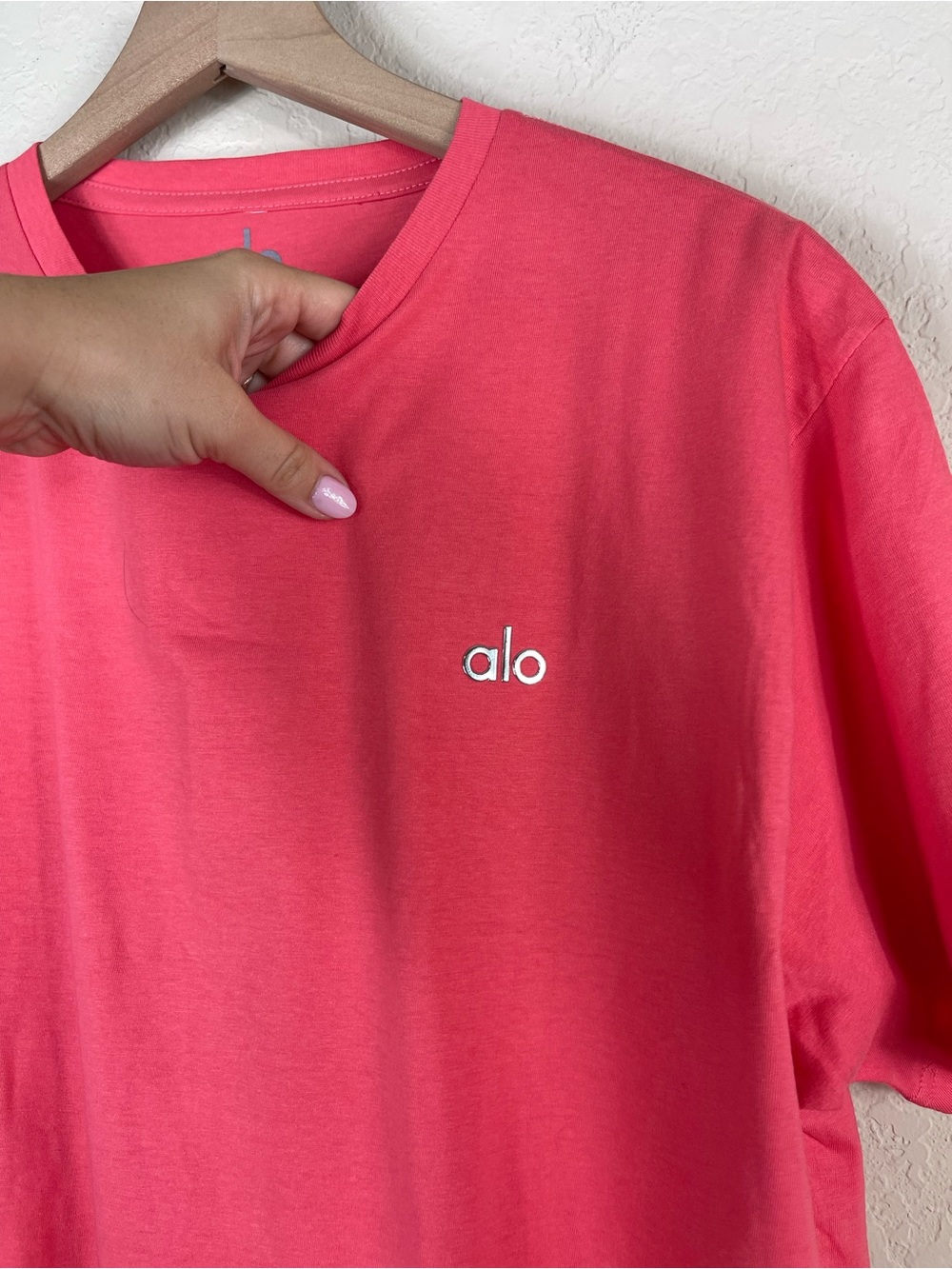 Alo Yoga Coral Short Sleeve Crewneck T-Shirt Womens Size Large
